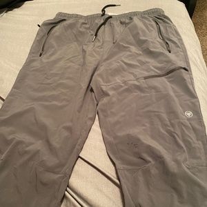 Capri length athletic hiking pants